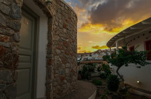 Akrotiri Hotel | Hotel Mathios Village