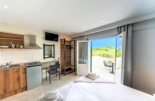 Melikia Hotel | Nikos Villas