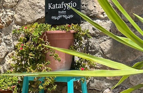 Frourion Apartment | CHARMING BOUTIQUE STUDIOS in ASSOS - PERFECT LOCATION - BAY VIEWS 2 min to beach