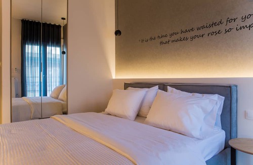 Petralona Apartment | The Athens Life