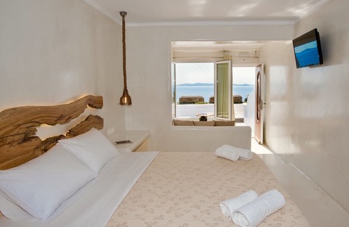 Agios Stefanos House | Villa Elina Suites And More