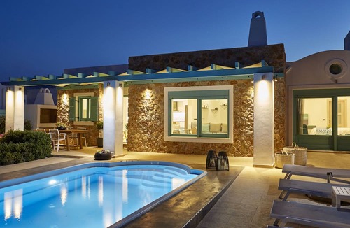Monolithos Villa | Almyriki Beach Villa