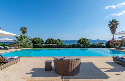 Plepi House | Thermesea Luxury Lodge