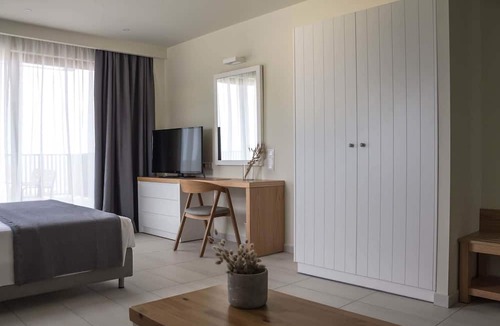 Almiros Beach House | Kyma Suites - Adults only