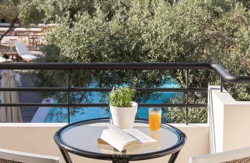 Galatas House | Kanso Rooms