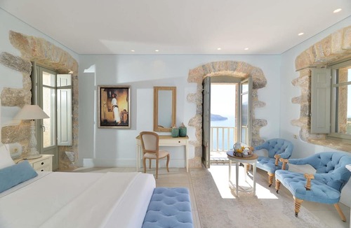 Karavostasi Hotel | Akrolithi Boutique Hotel