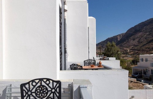 Kamares Hotel | Nymfes Hotel