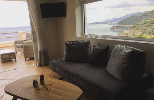Astros House | Blue Horizon Suites