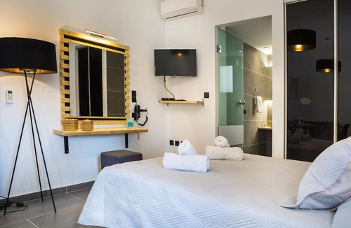 Ntomata House | Cypress Garden Villas