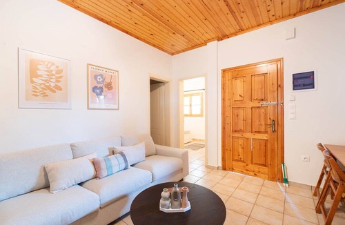 Eva House | Olivilla Garden Retreat A Peaceful Escape