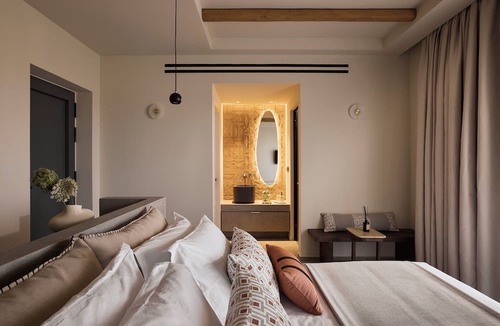 Milos Apartment | Kemelia Suites