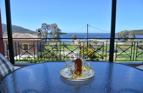 Agios Nikolaos Apartment | Nikolas House Beside the sea Next to Lefkada