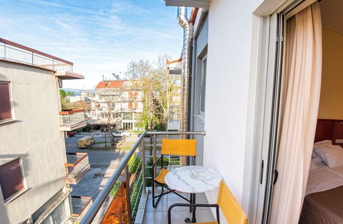 Loutra Ypatis Hostel | HOTEL ENA