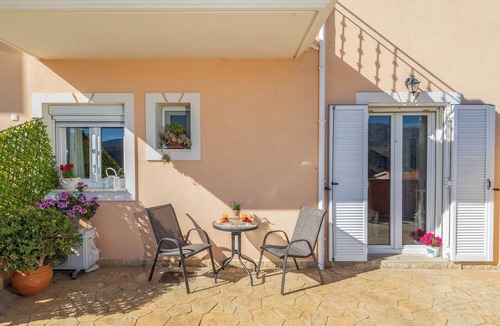 Argostoli Town Apartment | Phevos Seaview Apartment