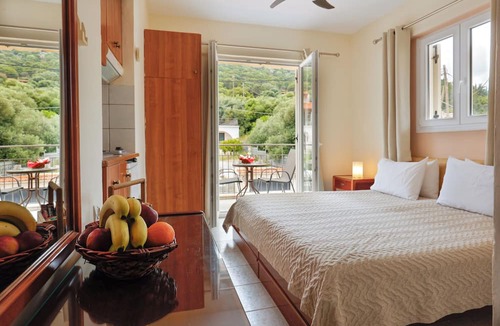 Agia Efimia House | Ballas Apartments
