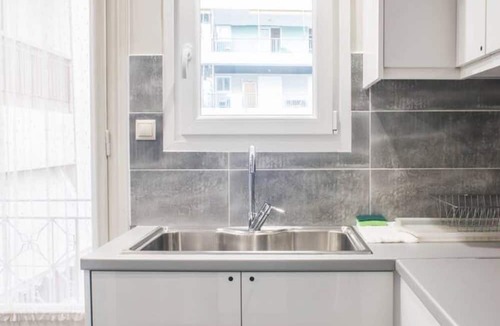 Nea Chalkidona Apartment | Sunny flat w/h balcony and homey feel near metro