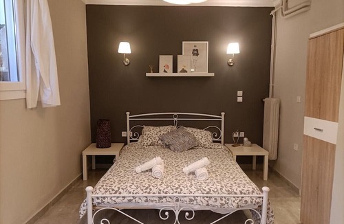 Ampelokipoi Apartment | Traveler's Nest