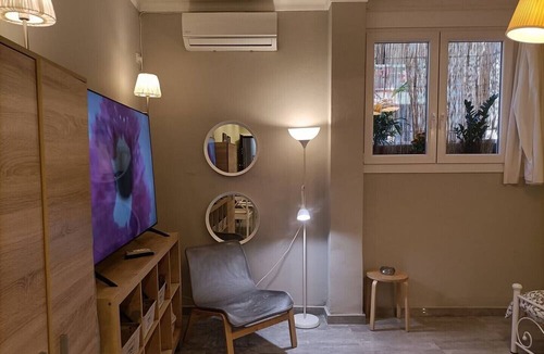 Ampelokipoi Apartment | Traveler's Nest