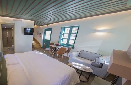 Papigo Villa | MAKRIS Papigo luxury suites