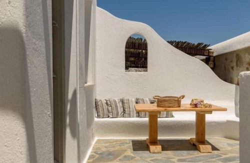 Ios Apartment | Ambiente Luxury Suites
