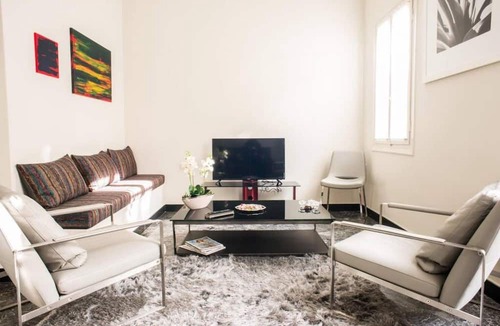 Nea Chalkidona Apartment | Sunny flat w/h balcony and homey feel near metro