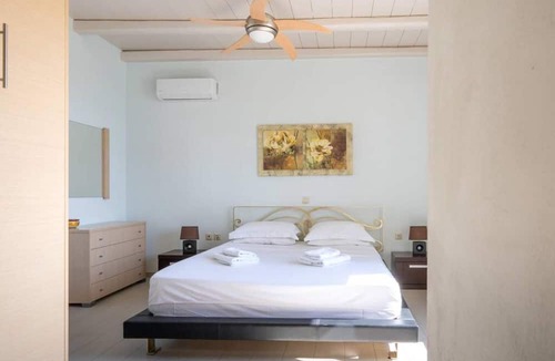Koundouros Villa | Relax Joy Villa Koundouros Kea Beachside