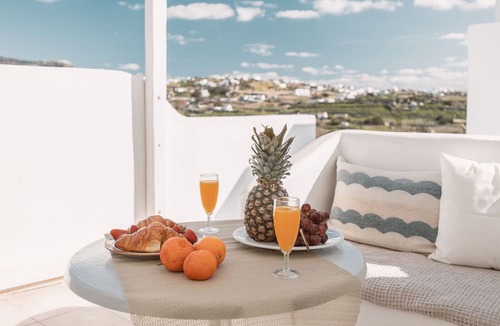 Glastros House | Dibellee Mykonos Studios