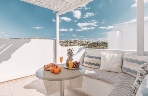 Glastros House | Dibellee Mykonos Studios