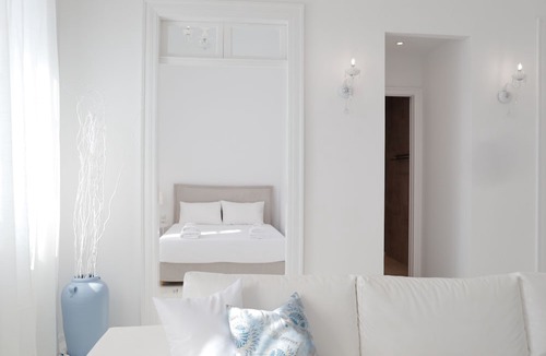 Ioulida House | Elegant White, in the heart of Ioulida on the island of Kea