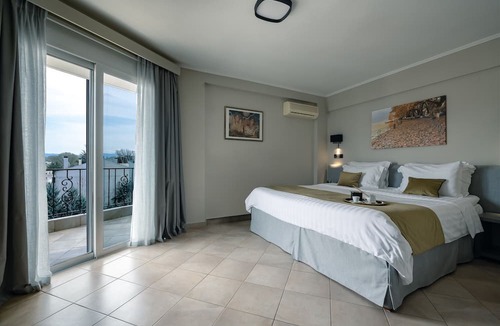 Ioannina Hotel | Akti Lake Living