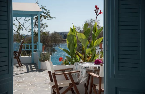 Piso Livadi Hotel | Paros Carmel