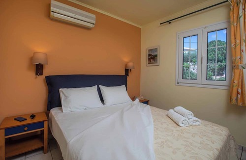 Lourdata House | Garbis Villas