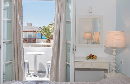 Old Town Naxos Hotel | Georgia Mare