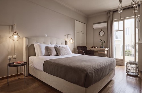 Plaka Villa | Plaka's Villa with Breathtaking Acropolis View