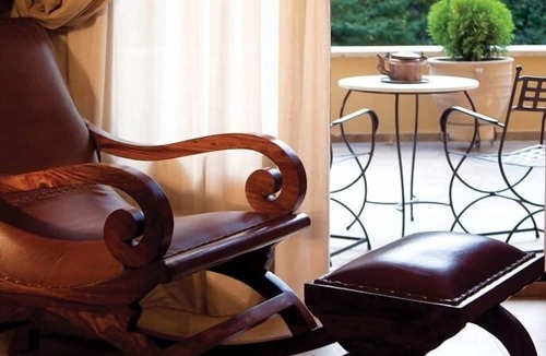 Almopia House | Roes Suites