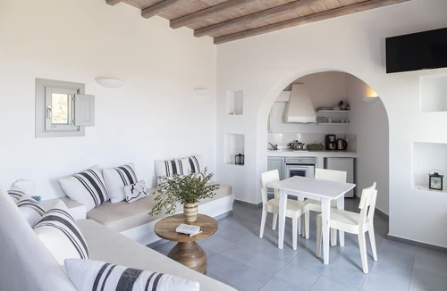 Ano Meria House | Provalma