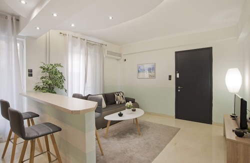 Peiraiki Apartment | Blue Dream Modern Piraeus Apt, Walk to Beach