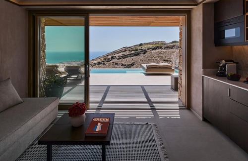 Pyrgos Villa | Santorini Sky - The Retreat