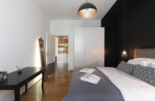 Omonia Apartment | Ag.Konstantinou 7os · Centrally Athenian Apartment