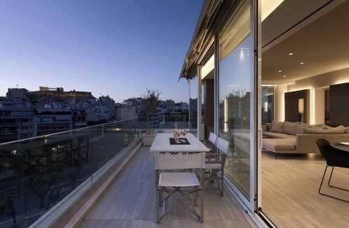 Kinosargous Apartment | Theofilopoulou19-Über Lux 2 BR Penthouse with