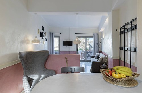 Psirri Apartment | Athenian Lofts