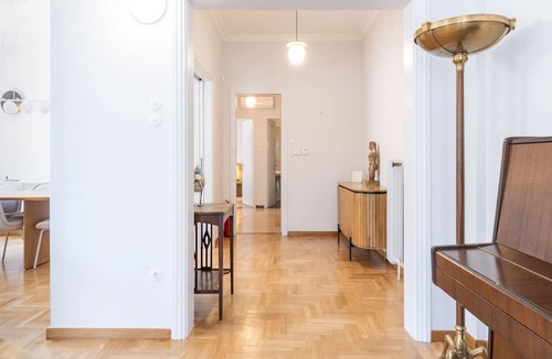 Makrigianni Apartment | Unbeatable Acropolis | Elegant 2-Bedroom Apartment on Areopagitou