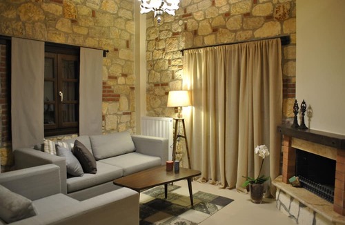 Psakoudia Apartment | Halkidiki Luxurious Stonehouses