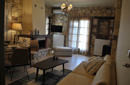 Psakoudia Apartment | Halkidiki Luxurious Stonehouses