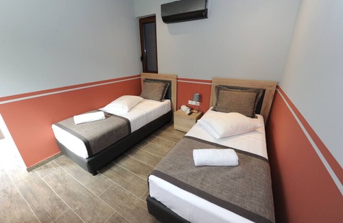 Mystras RV Rental | Castle View Bungalows
