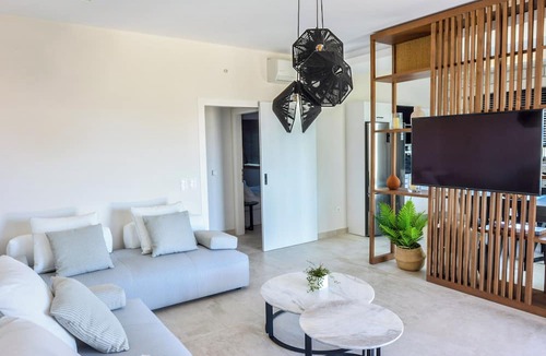 Rethymno Villa | Made of blue luxury souites collection