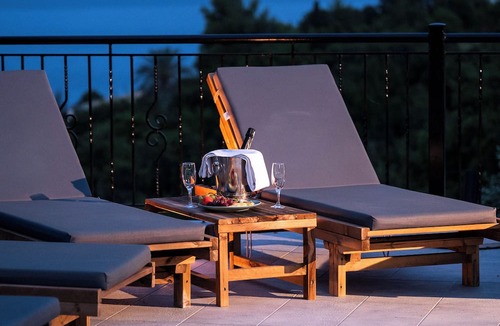 Nikiana Apartment | Aliki Hotel