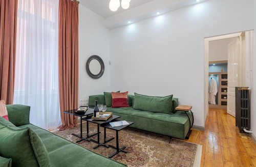 Plaka Apartment | Presidential Suite by 2 Mazi Suites