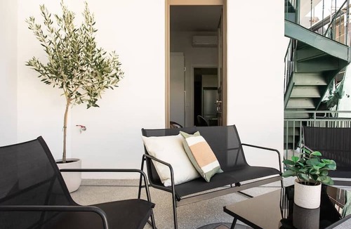 Plaka Apartment | Elysian 1BR Apartment in Plaka 3