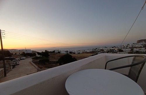 Chora Folegandros House | "Amygdalia" Chora view house